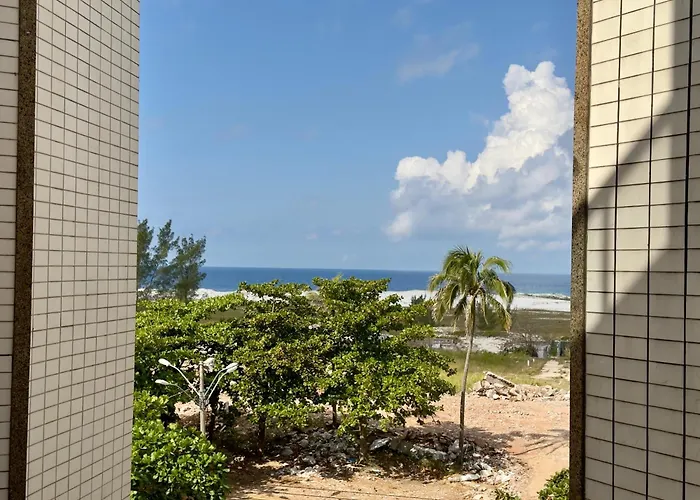 - Conforto pra 8 PS, Praia e Natureza a sua porta, com WiFi e Garagem!